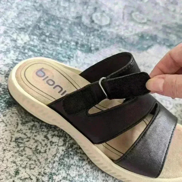 Bionico Black Leather Slip On Adjustable Sandals Size 7 - Picture 4 of 4